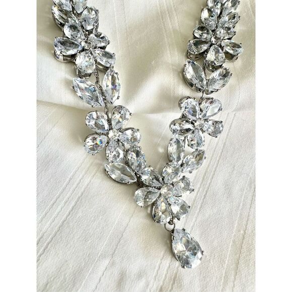 The Jasmine: sparkly cubic zirconia flower statement necklace - Picture 10 of 12
